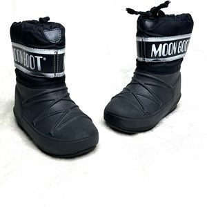 Moon Boot Snow Boots Black size 12-12.5